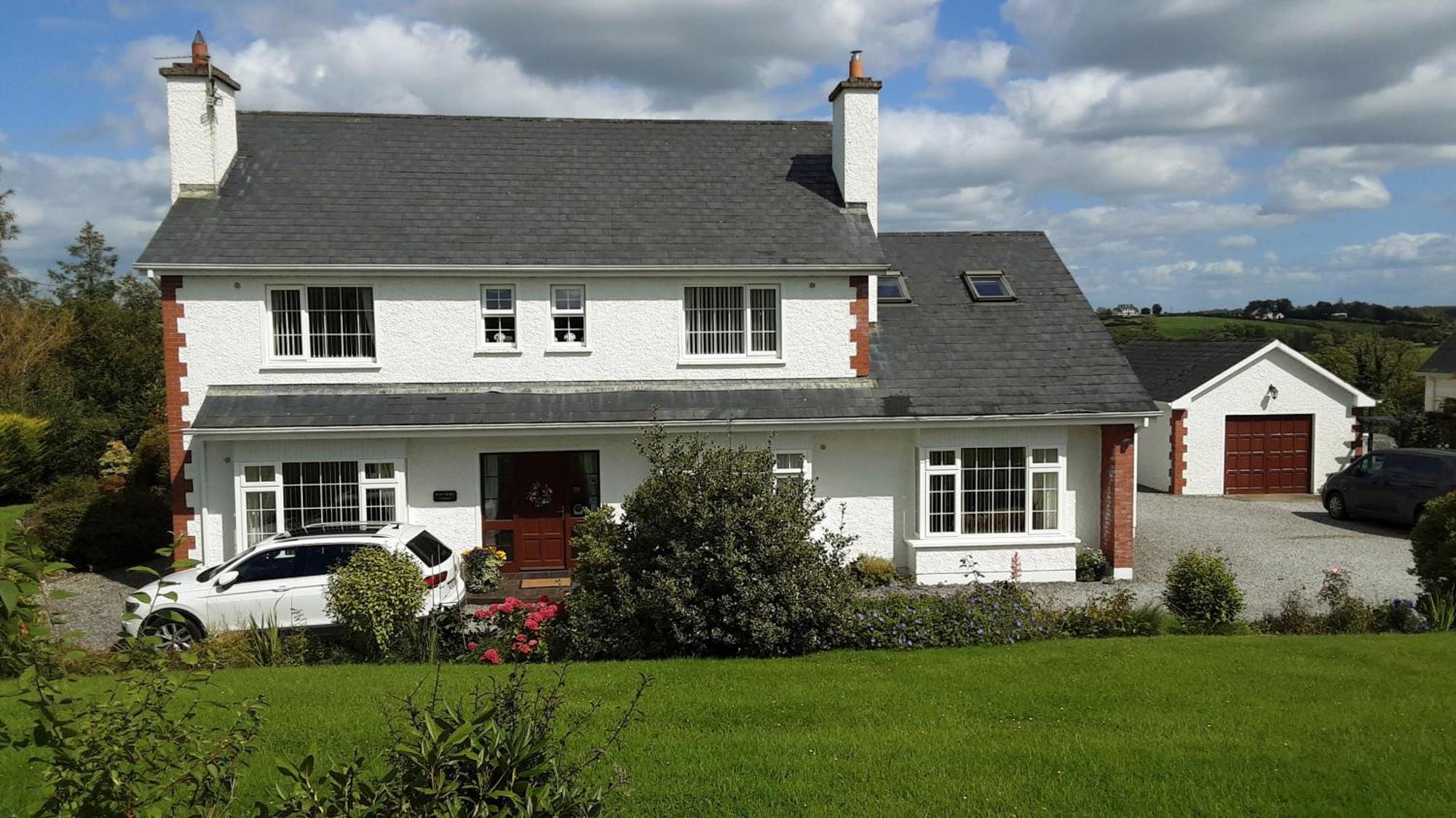Hawthorn Lodge Belturbet Buitenkant foto