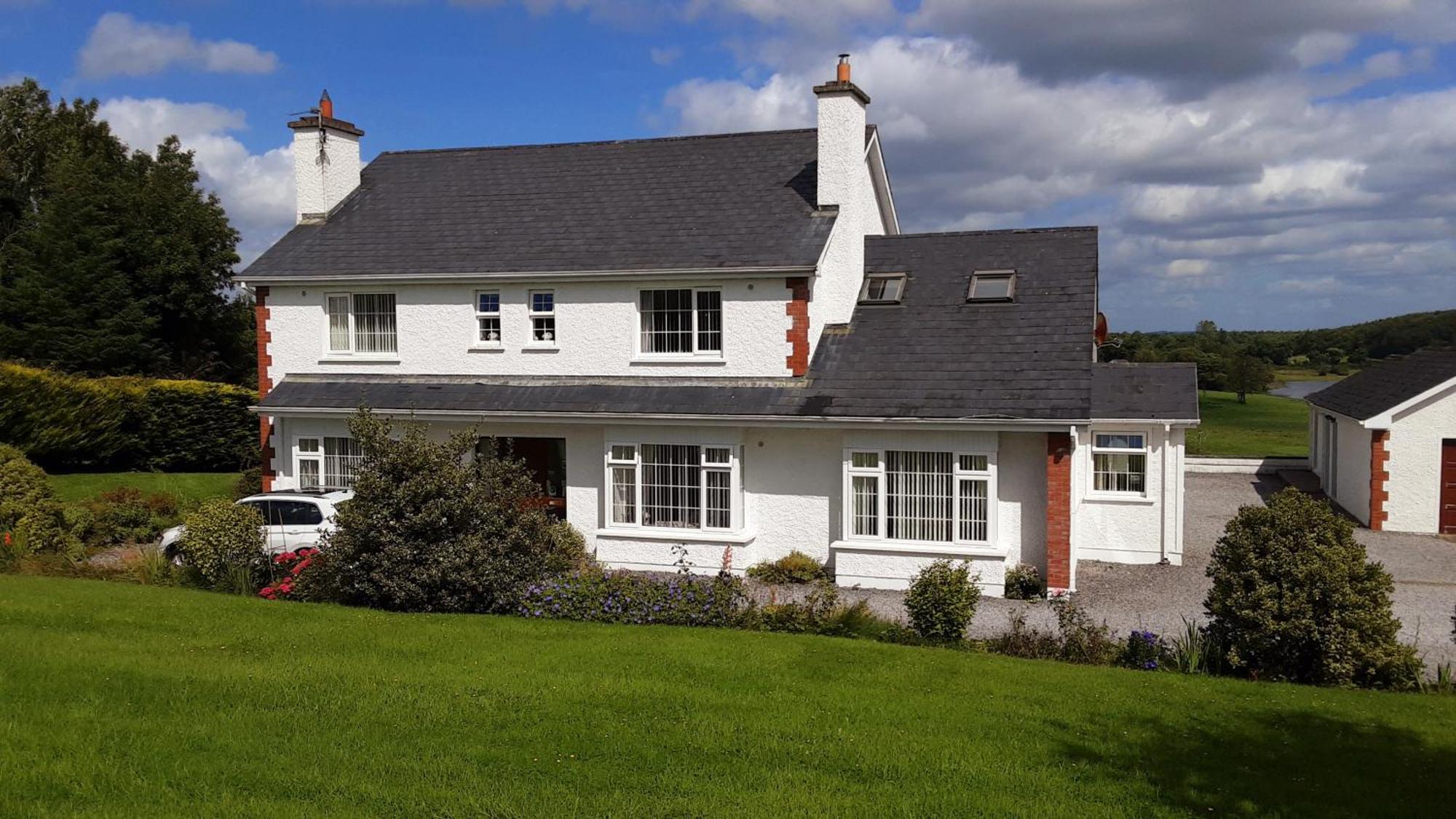 Hawthorn Lodge Belturbet Buitenkant foto
